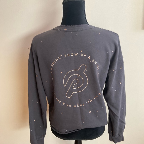 Set of 3 Peloton Sweatshirts. - Picture 4 of 10